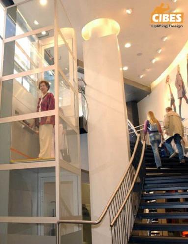 樓梯邊安裝電梯