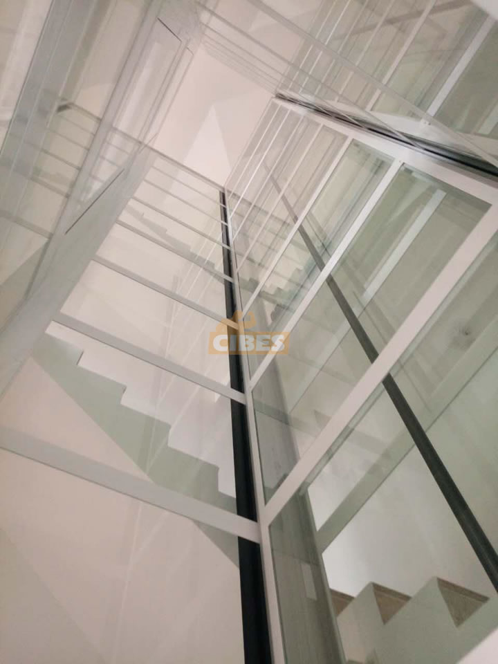 福建廈門CIBES電梯安裝完成