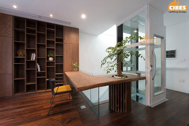 樓梯中間安裝別墅電梯