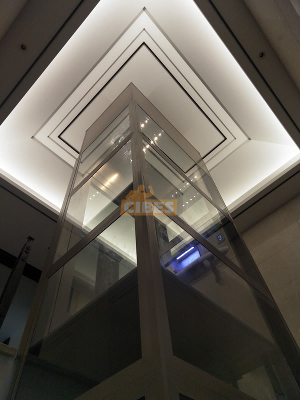 江蘇江陰四面玻璃井道案例 201806