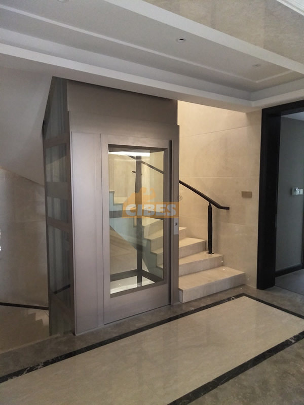 江蘇江陰四面玻璃井道案例 201806