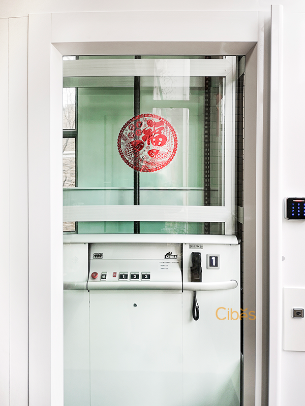 CIBES A5000型號家用電梯安裝于南京
