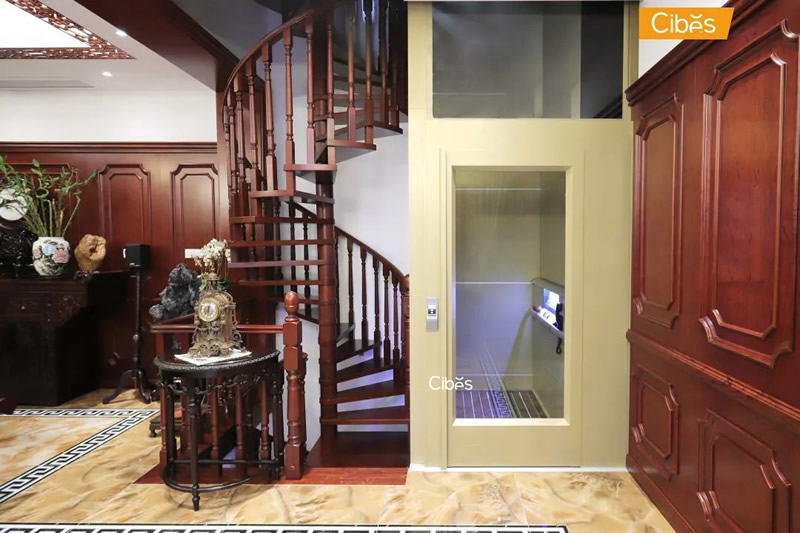 Cibes家用電梯-樓梯中間安裝案例