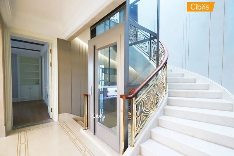 Cibes家用電梯-樓梯中間安裝案例