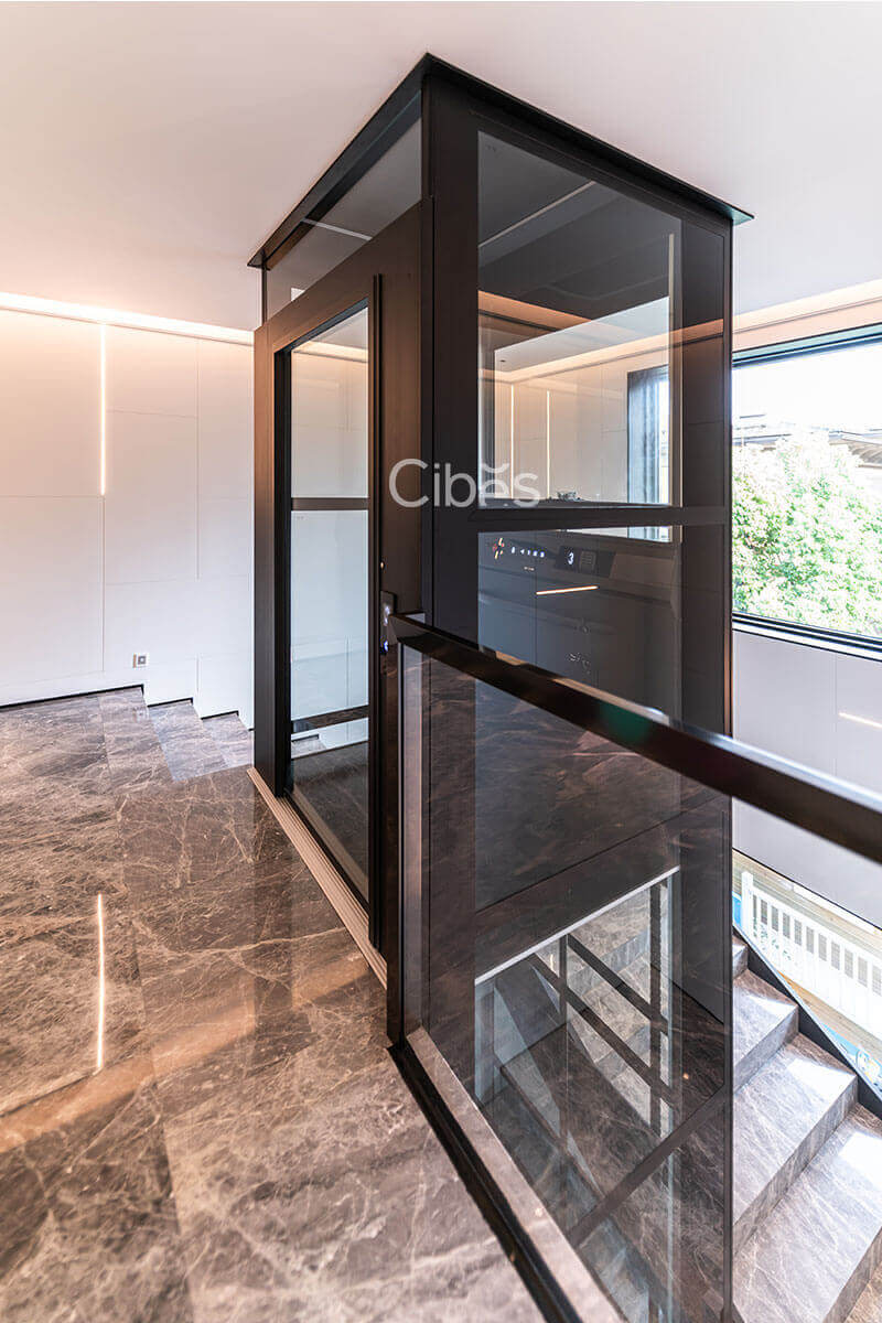 重慶四層小型別墅電梯案例