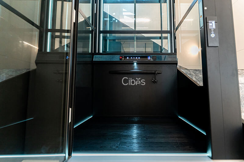 重慶四層小型別墅電梯案例