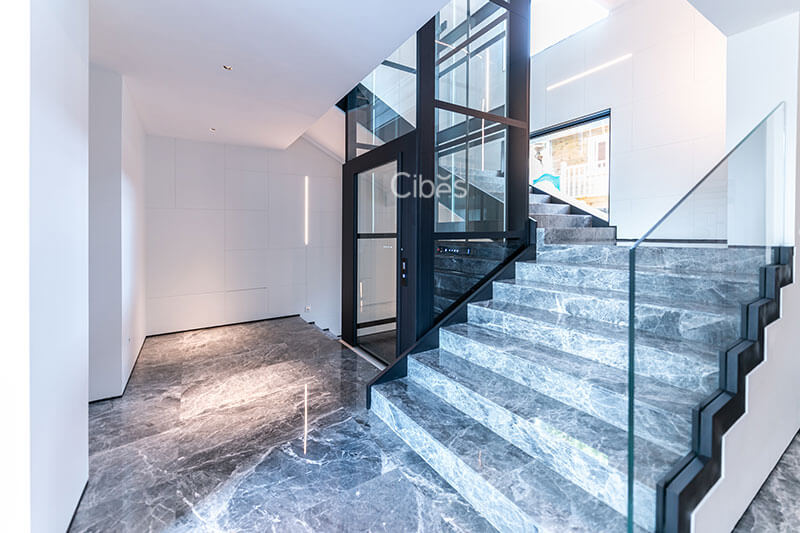 重慶四層小型別墅電梯案例